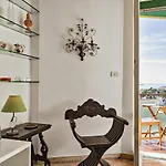Homey Seaview Apartment By Wonderful Italy